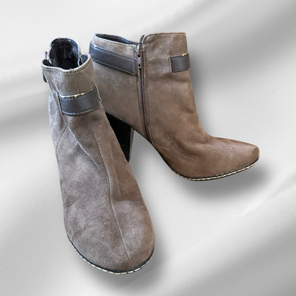 Euro Soft by Sofft Suede Heeled Booties as is